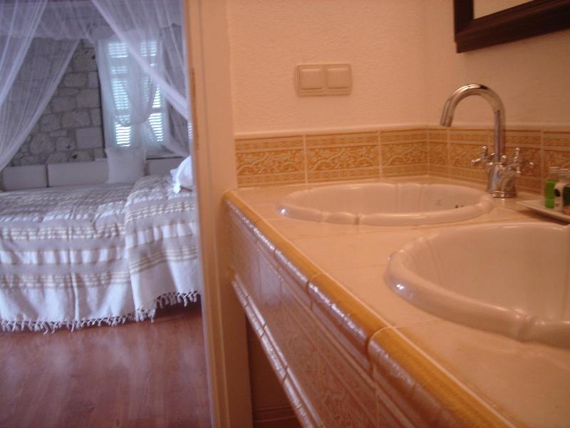 Suite image 2