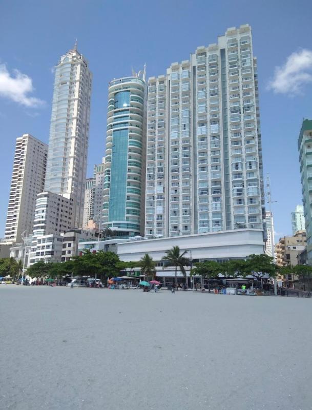 Apartamento pé na areia Balneário Camboriú! Av. Atlântica. Images