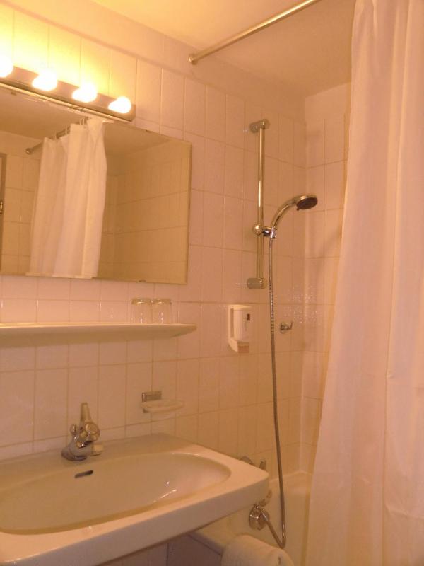 Standard Room image 2