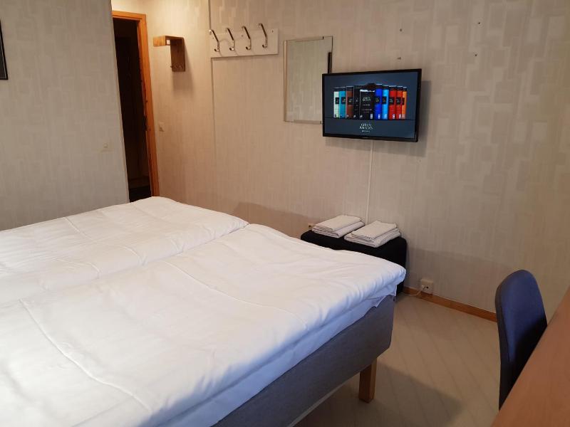 Double Room with Private Bathroom image 2