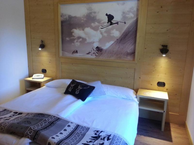 Double or Twin Room image 4