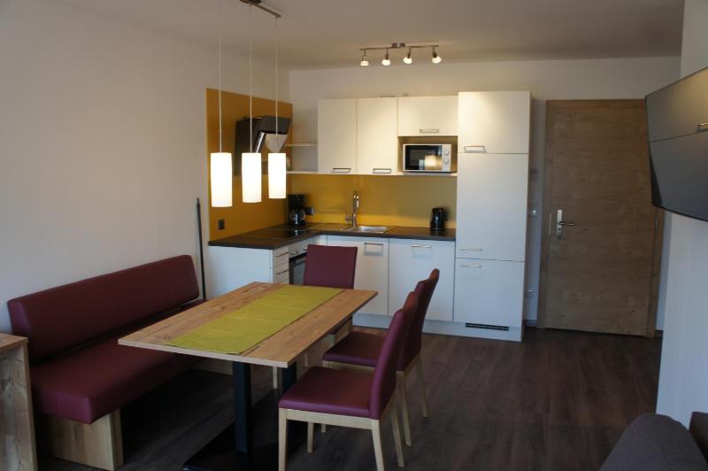 Comfort Two-Bedroom Apartment with Balcony image 2