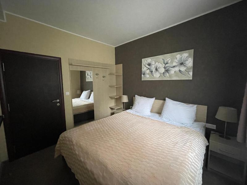 Superior Apartment image 2