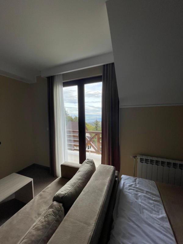 Studio Apartment image 2