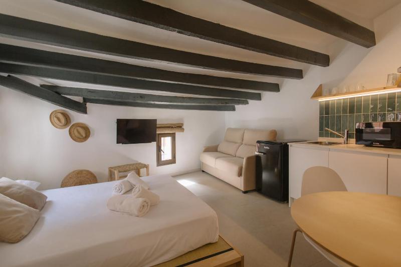 Alojamientos La Vila Mayor 36 by Seaward Suites - image 13