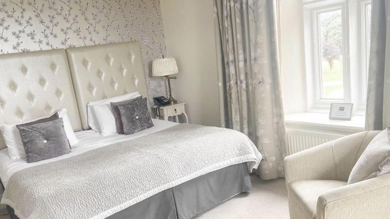 Executive Double Room image 4
