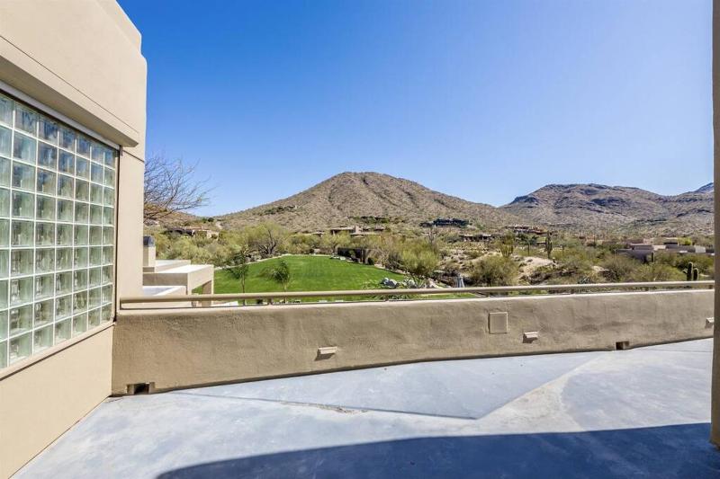 Foothills Home - image 44