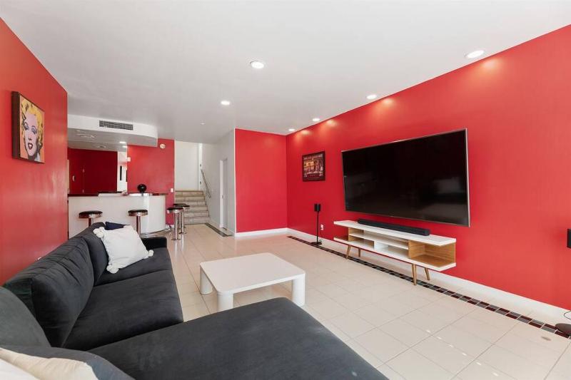 Foothills Home - image 31
