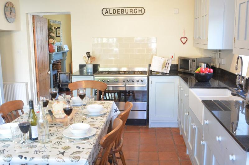 Pebble Beach Cottage Aldeburgh - image 4
