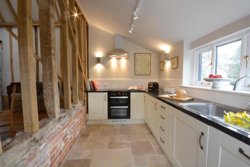 Bird Cottage Burgh - image 9