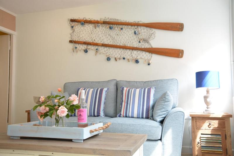 Alinka Aldeburgh - image 5