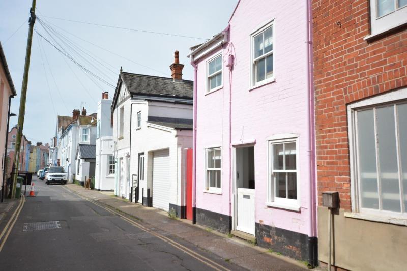 Alinka Aldeburgh - image 7