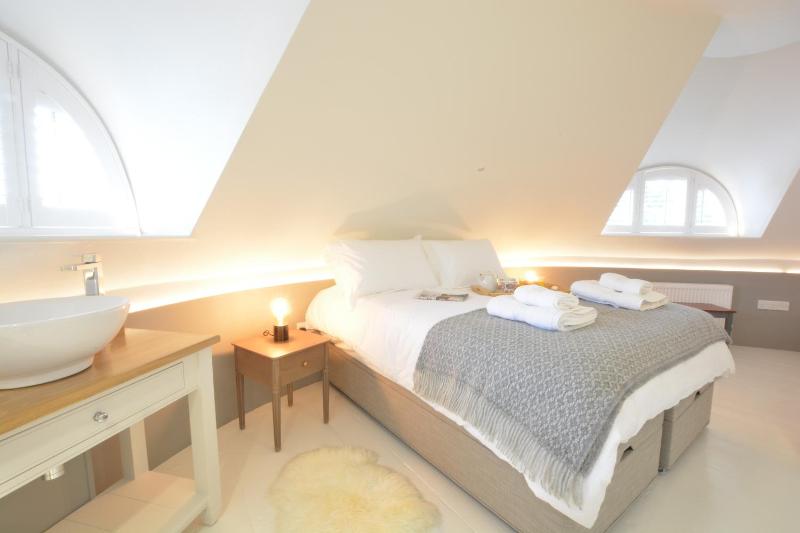 The Round House - image 37