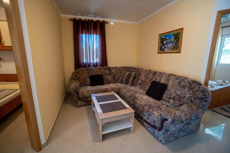 Apartment with Sea View image 3