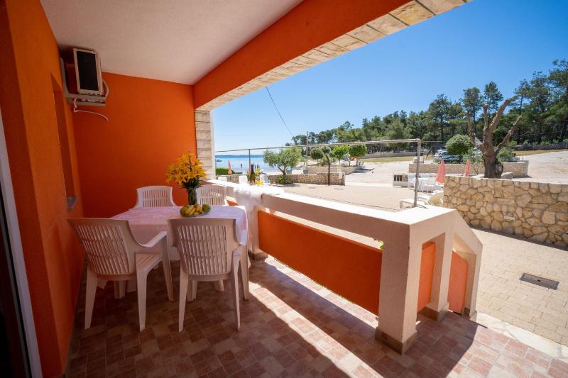 Apartment with Sea View image 1