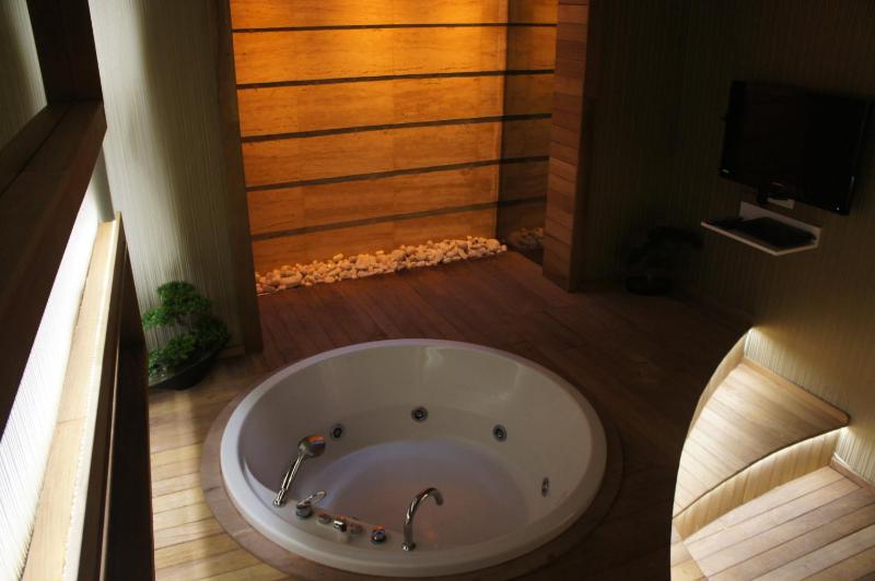 Deluxe Double Room with Spa Bath - Annex image 3