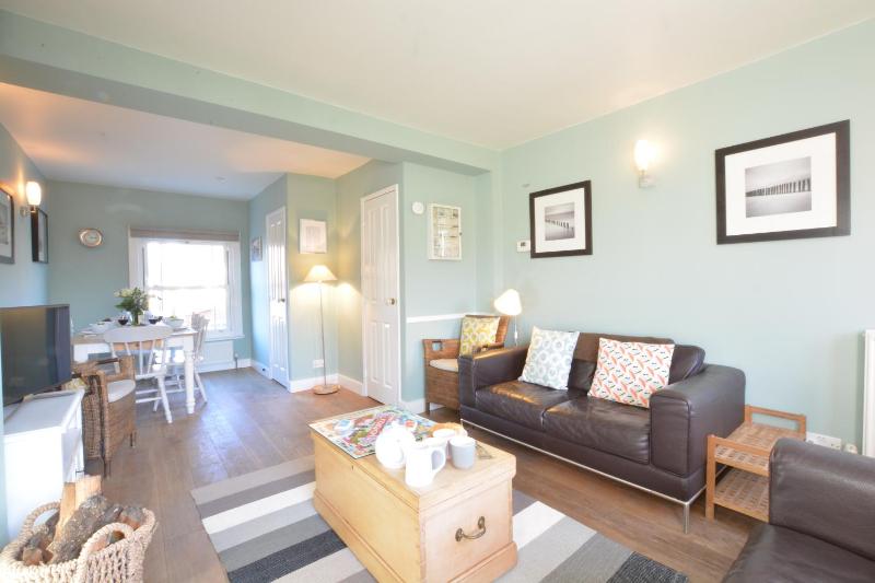 6 Coastguard Cottages Aldeburgh - image 12