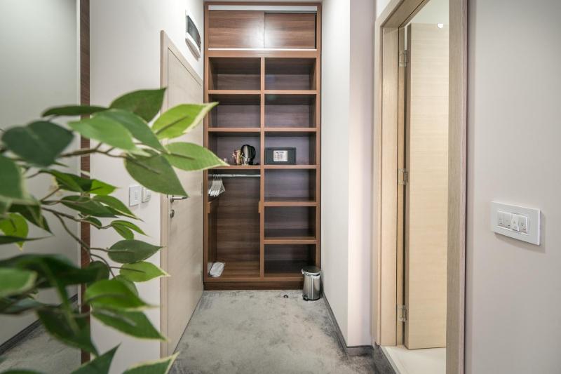 One-Bedroom Suite image 4