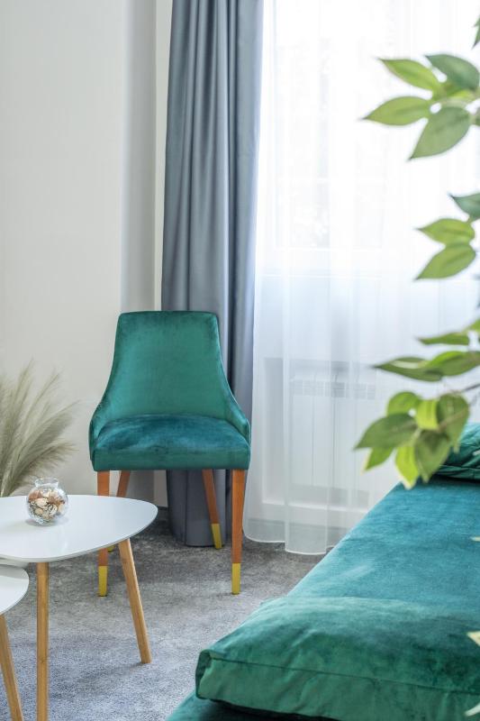 One-Bedroom Suite image 3