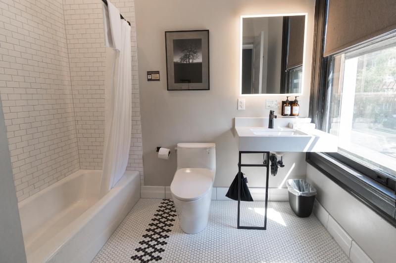 King Room image 2