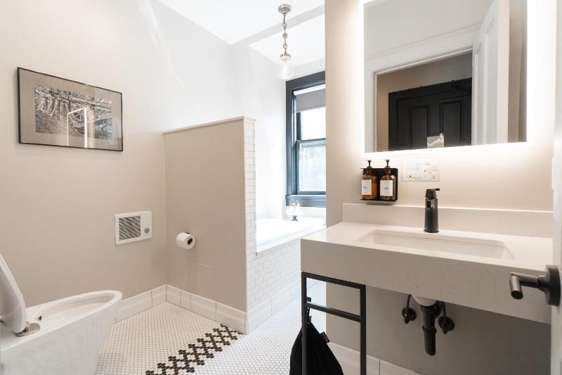 Three-Bedroom Suite image 3