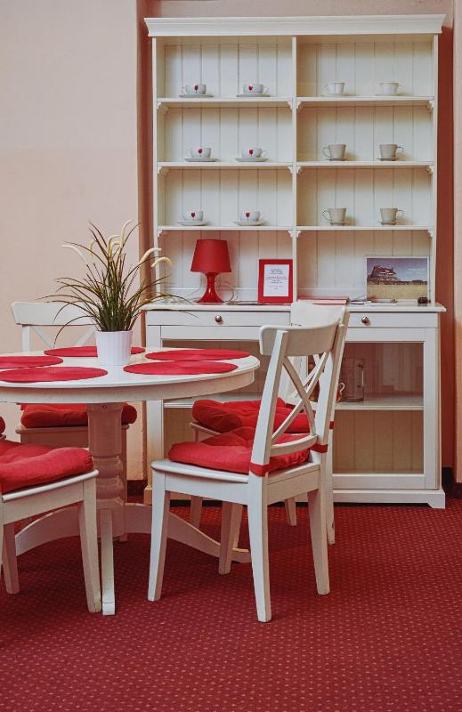 Three-Bedroom Apartment image 3