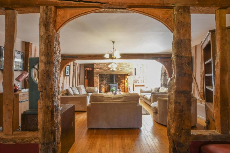 Moat Barn - image 38