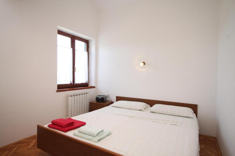 One-Bedroom Apartment with Terrace and Sea View image 1
