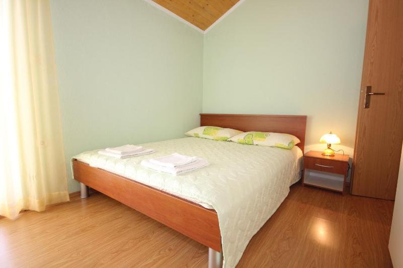 One-Bedroom Apartment with Terrace and Sea View image 1