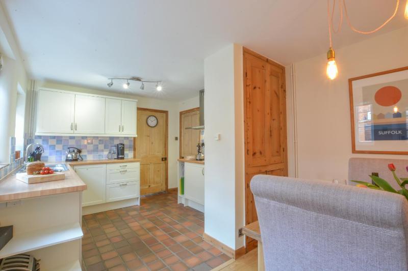 Chapel Cottage Newbourne - image 9