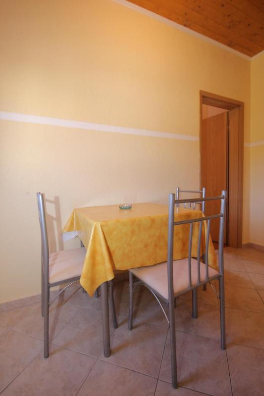 One-Bedroom Apartment with Terrace and Sea View image 4
