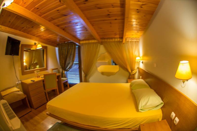 Double Room - Attic image 2