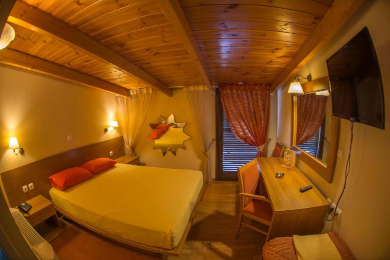 Double Room - Attic image 3