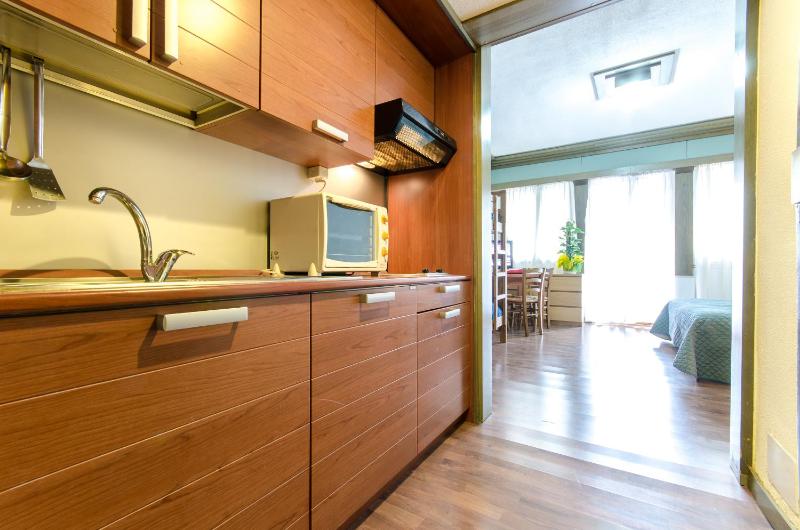 Studio with Balcony (4 Adults)  image 4