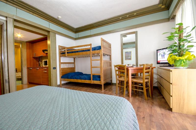 Studio with Balcony (4 Adults)  image 1