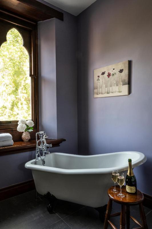 Superior Double Room with Feature image 4