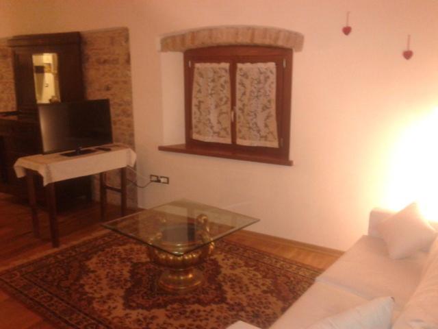 Studio with Spa Bath image 3