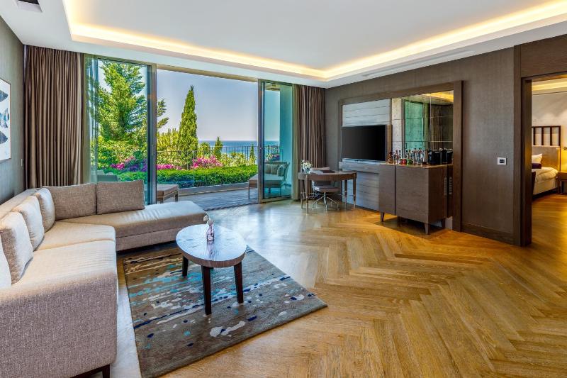 Two-Bedroom Suite image 4