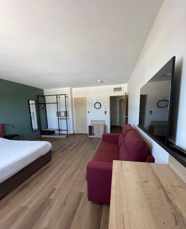 Superior Double Room image 4