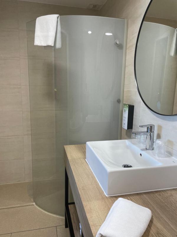 Double Room image 2