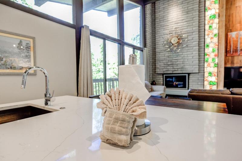 Tamarisk Telemark Condo: Great Location Remodeled - image 3