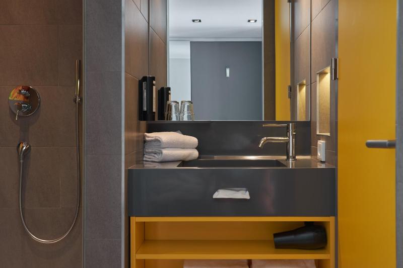 Comfort Double Room (15m²) image 3