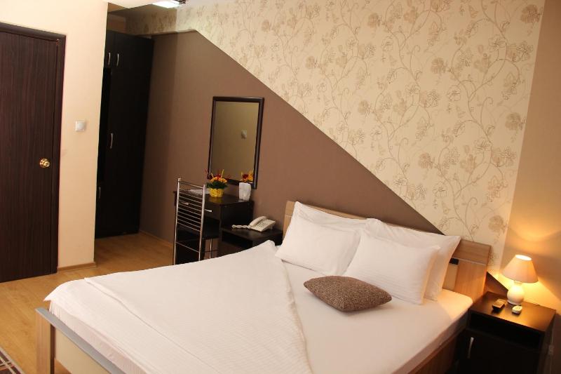 Single Room with Balcony image 3