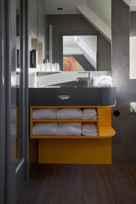 Triple Room (21m²) image 3