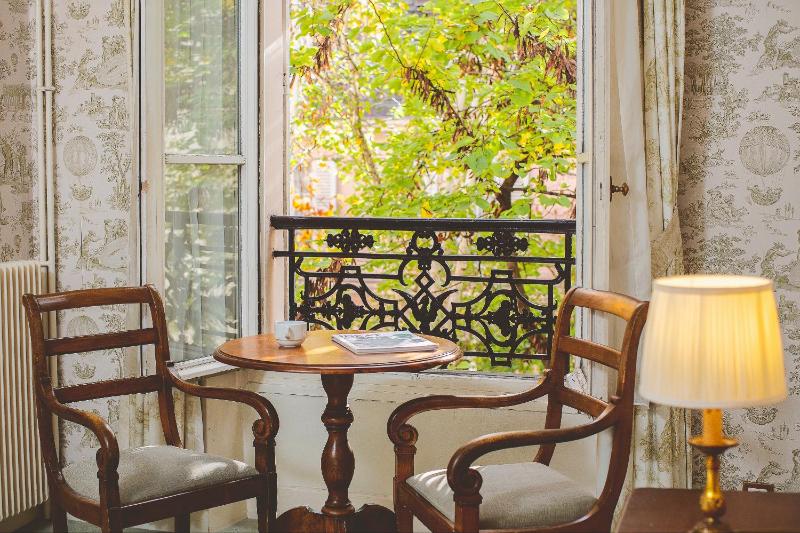 Superior Double Room with Garden View image 1