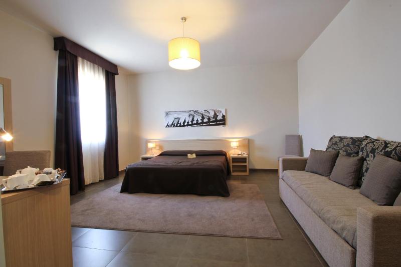 Superior Double Room image 1