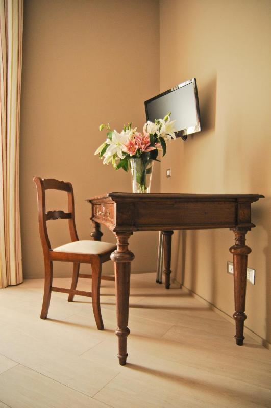 Double or Twin Room image 4