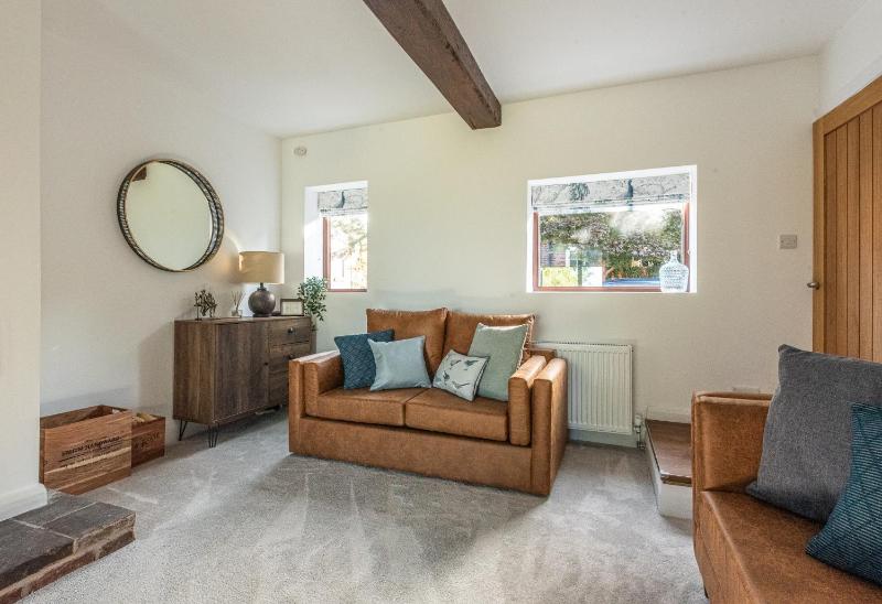 No1 Little Barrow Barns - image 30