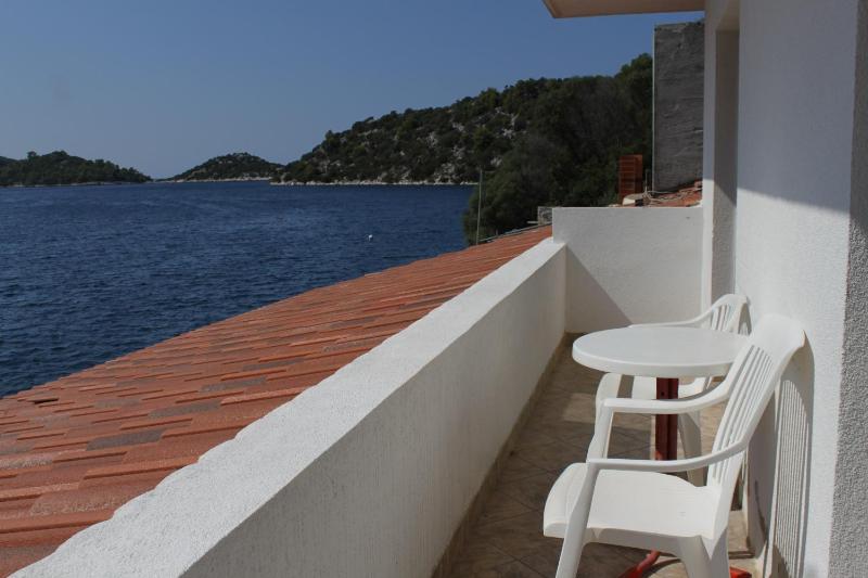 Two-Bedroom Apartment with Terrace and Sea View image 4