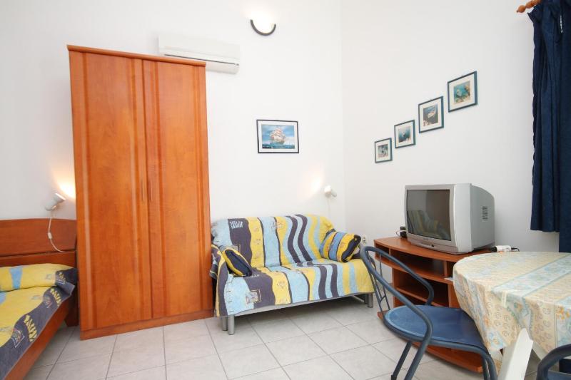 Studio with Terrace and Sea View image 1
